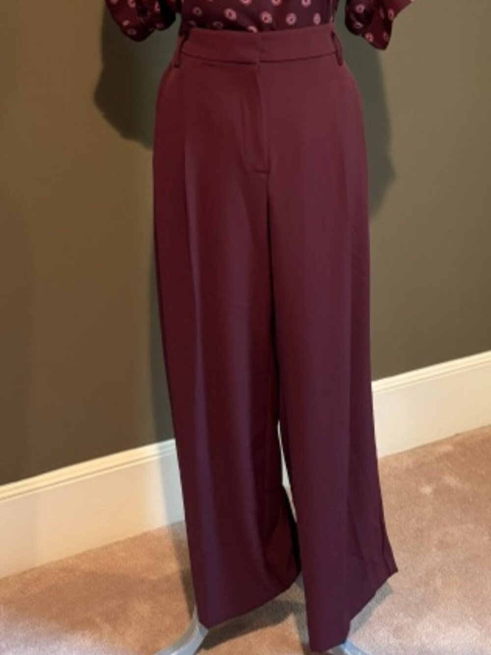 Ann Taylor Poised Plum Pleated Wide Leg Pant in Bi-Stretch Size 8 Petite - Picture 5 of 8